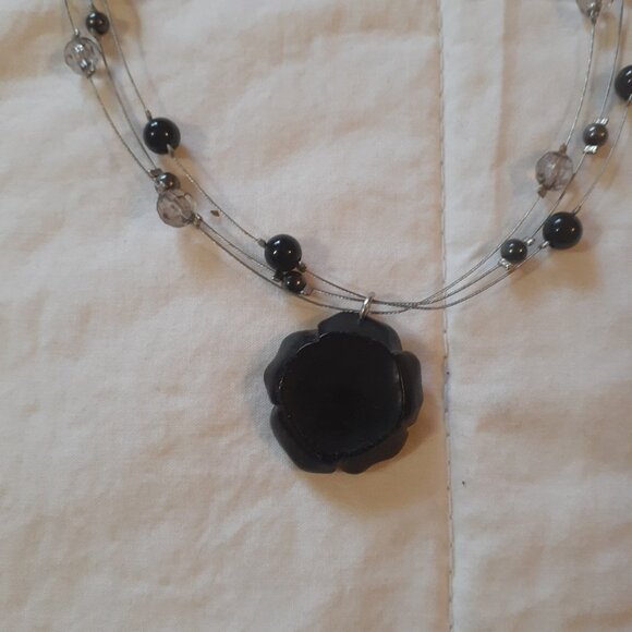 Goth Style Black Rose Dangle Earrings and Necklace - Picture 7 of 8